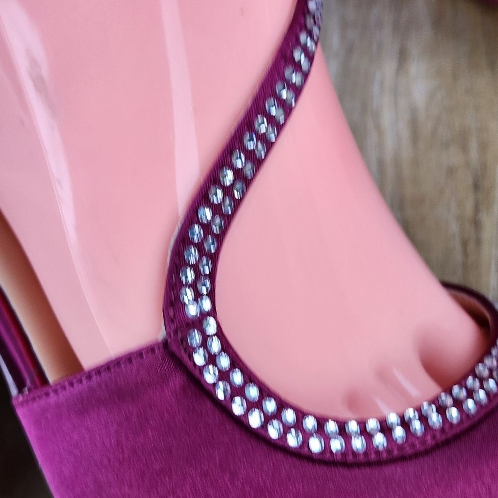 ☔️🩵Burgundy Satin & Rhinestone Buckled Ankle Strappy Heel Shoes Size 8 - Picture 7 of 15
